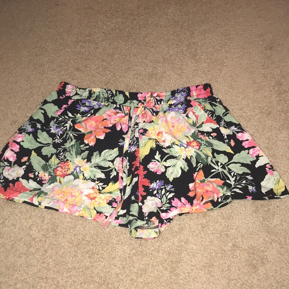 Floral shorts!